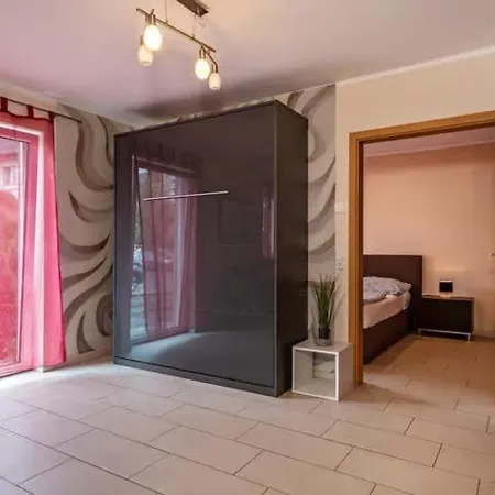 Deluxe Diamond פרידריכסהאפן